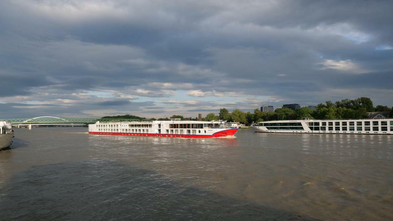 Botel Gracia Μπρατισλάβα Εξωτερικό φωτογραφία