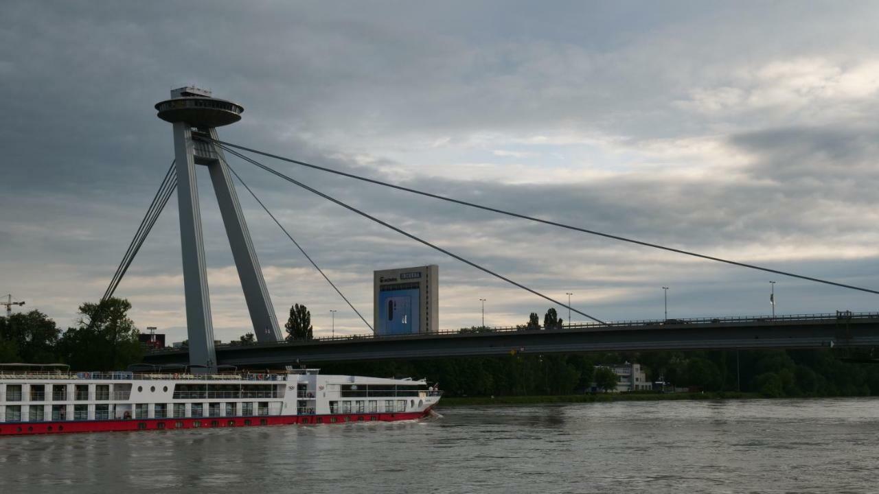 Botel Gracia Μπρατισλάβα Εξωτερικό φωτογραφία